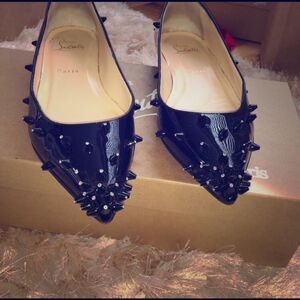 LOUBOUTIN DIAMOND SPIKE FLAT PATENT